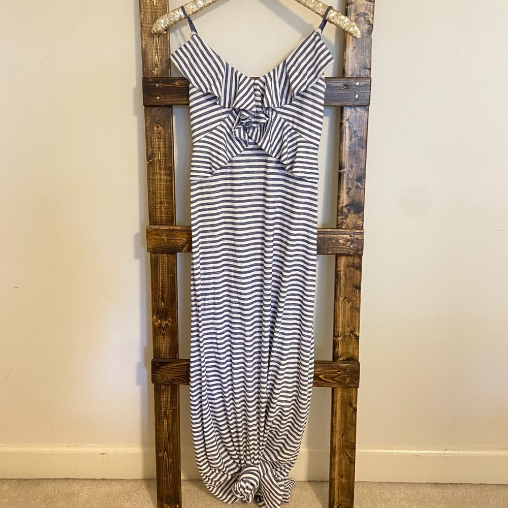 Max studio Blue & white ruffle v neck maxi dress